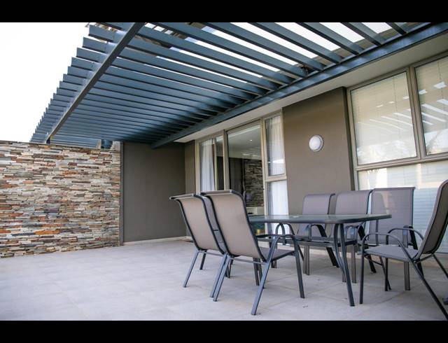 2 BEDROOM FLAT FOR SALE IN SIBAYA PRECINCT